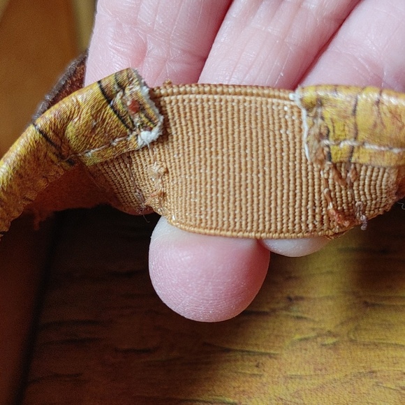 Icon Clogs Size 6 - Picture 7 of 9